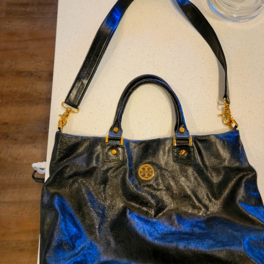 Tory Burch Black leather tote, shoulder bag.